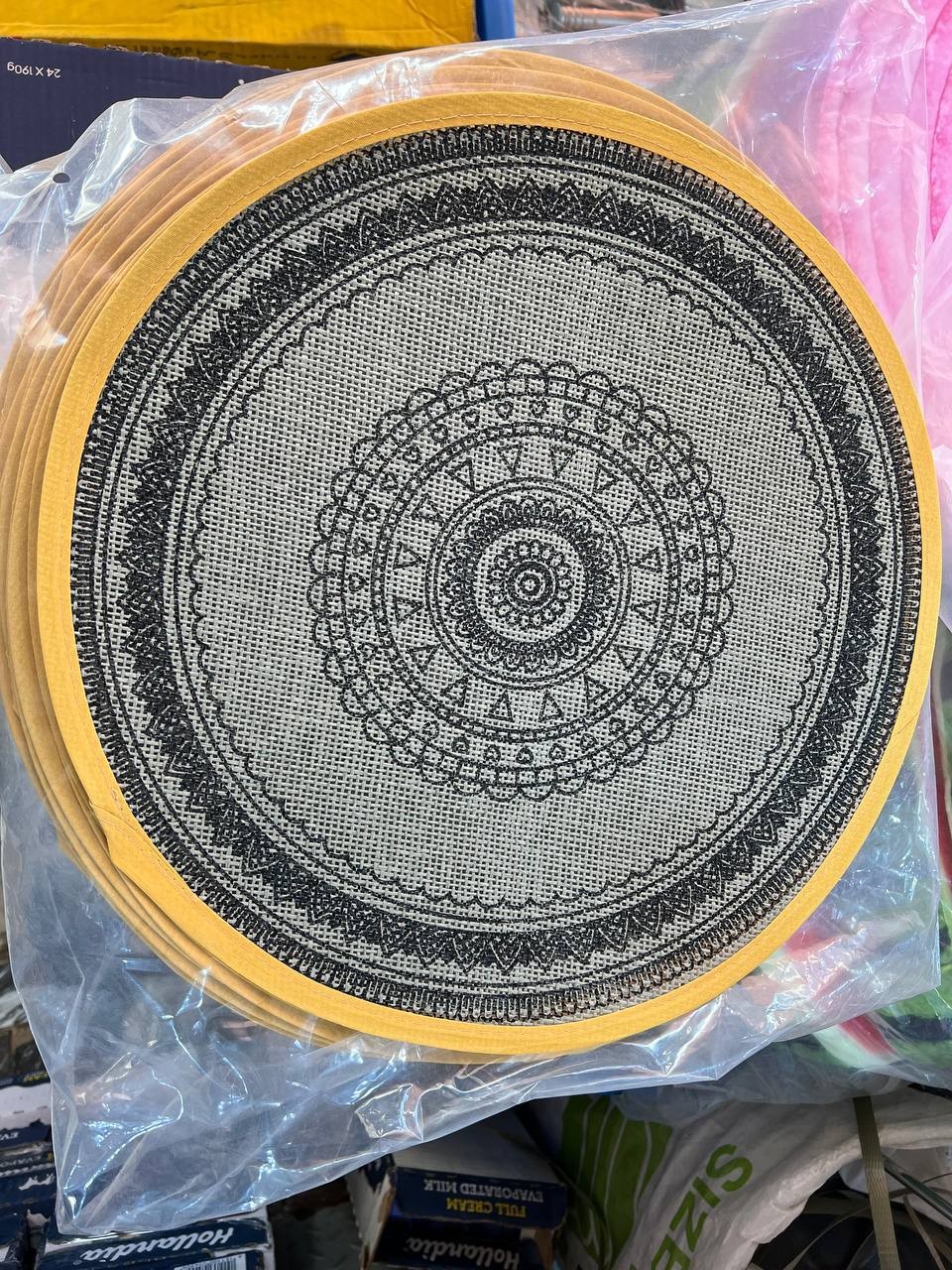 Mandala placement mat
