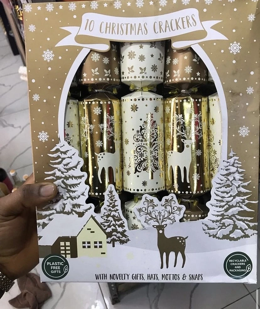 10 Christmas Crackers Party Set – Festive Table Crackers with Gifts & Hats | Buy in Lagos, Abuja, Port Harcourt (Bulk & Retail Nigeria)